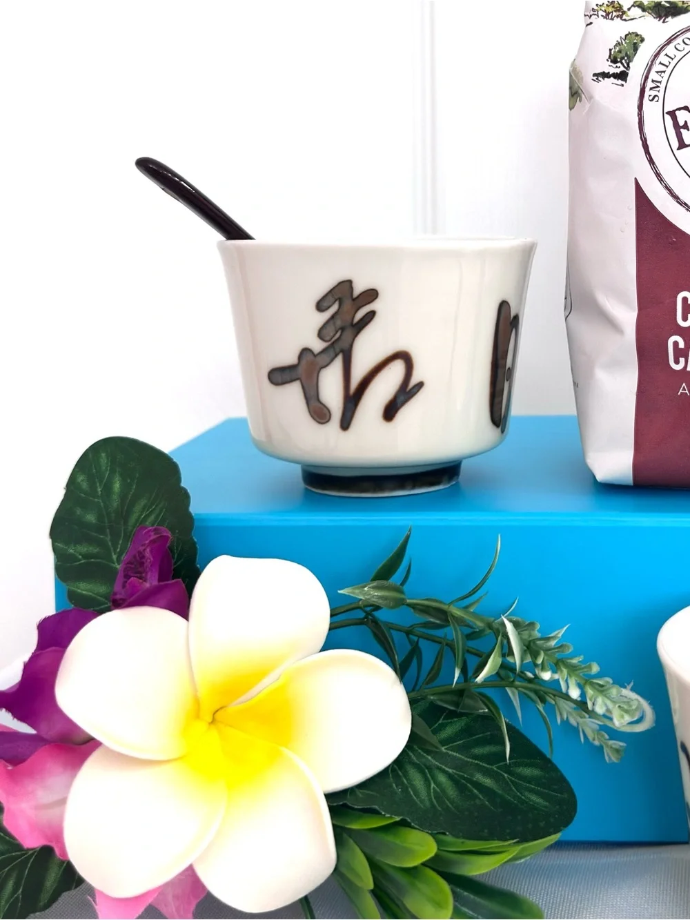 ESPRESSO COFFEE CUP SET ~ neutral classic off-white & rich brown painted swirls